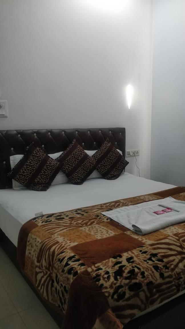 Hotel Alpha Inn By Sonachi Amritsar Eksteriør billede